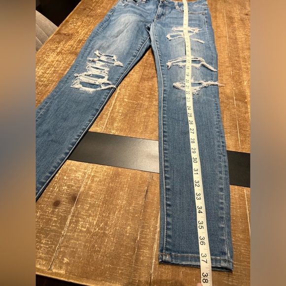 American Eagle Distressed High Rise Jegging - Picture 10 of 13
